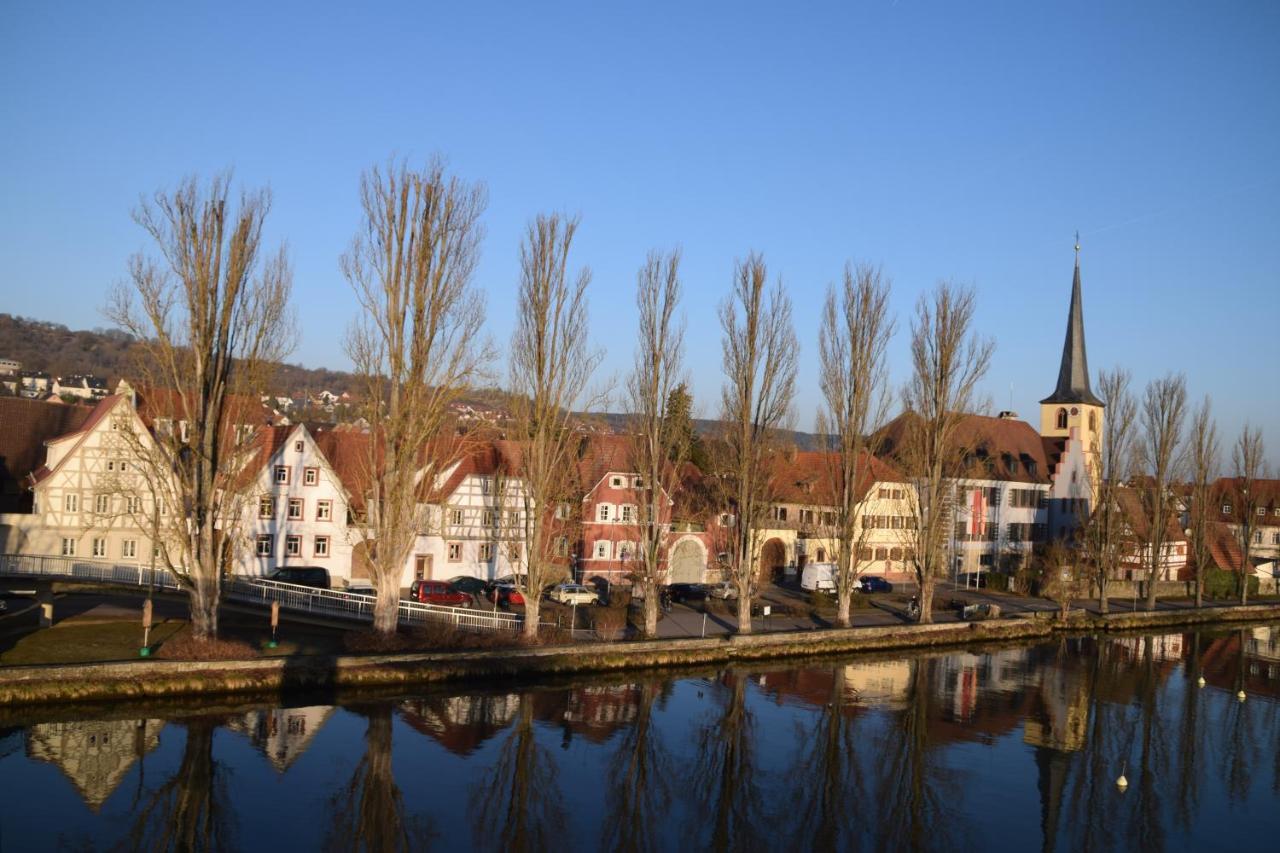 Отель Maindrei - Schlafen Am Fluss Margetshoechheim Экстерьер фото