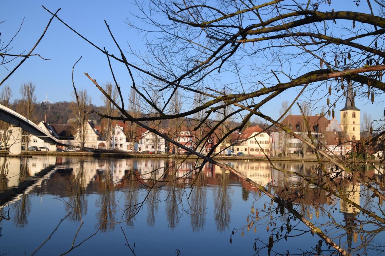 Отель Maindrei - Schlafen Am Fluss Margetshoechheim Экстерьер фото